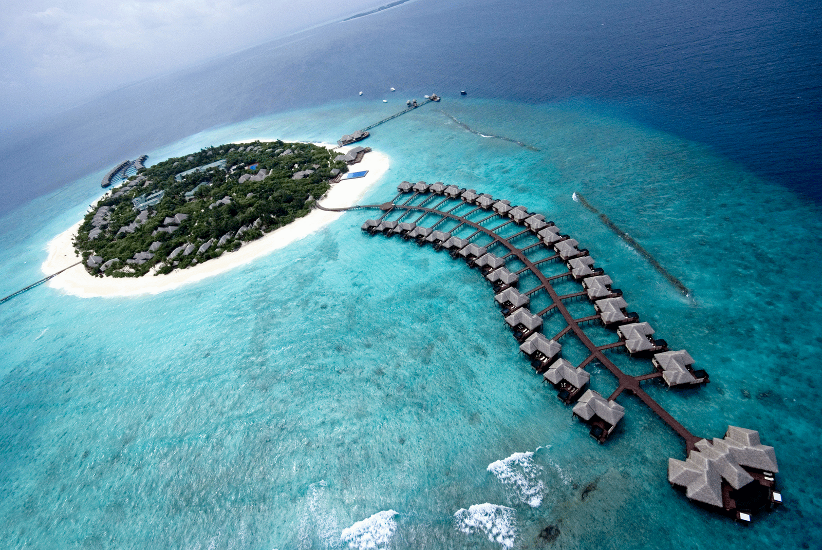 MALDIVES ARENA BEACH