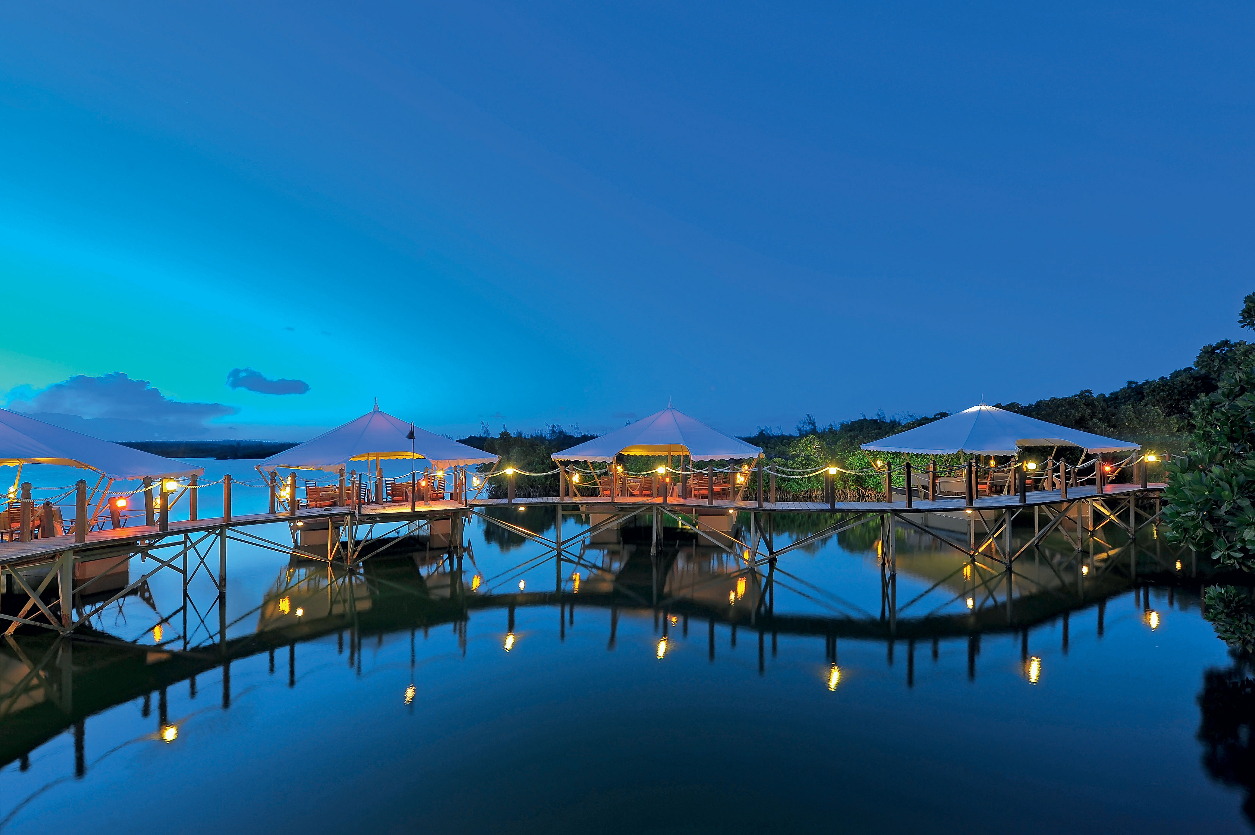 MAGICS OF MAURITIUS 